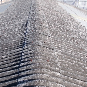 葺き替えは費用が高額＆工期も長くなる…